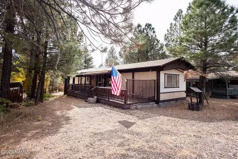 405 E Oak Dr, Munds Park, AZ 86017