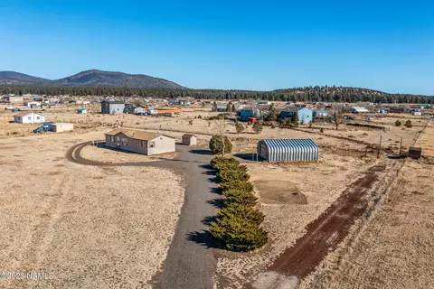 10100 Stardust Trl, Flagstaff, AZ 86004