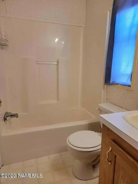 2201 N Luana Dr, Ash Fork, AZ 86320 photo 6