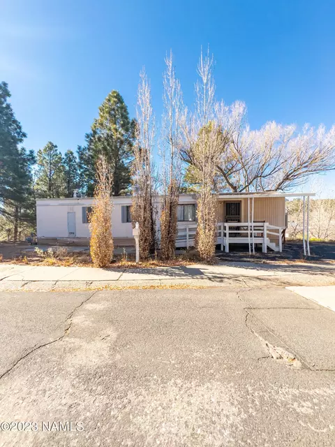 1359 E Canyon View Dr, Flagstaff, AZ 86001