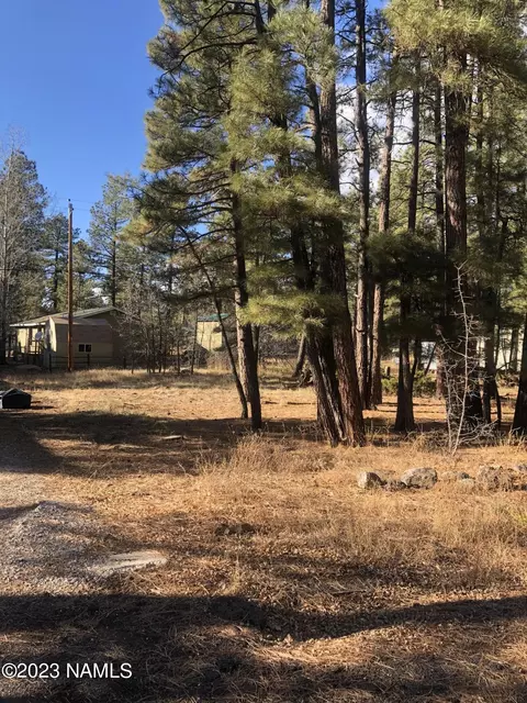 17070 Redwood Dr, Munds Park, AZ 86017