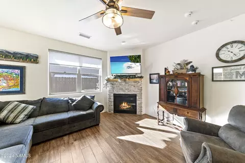 2494 W Pollo Cir, Flagstaff, AZ 86001