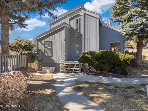 2013 N Country Club Dr, Flagstaff, AZ 86004