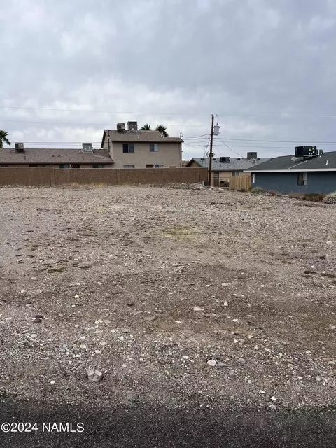 2804 Mercado Ct, Bullhead, AZ 86442