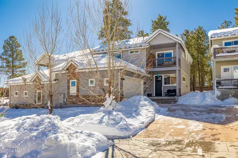 2515 W Josselyn Dr, Flagstaff, AZ 86001