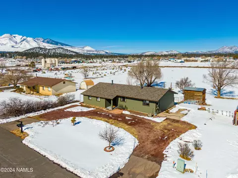 7959 Moonbeam Dr, Flagstaff, AZ 86004
