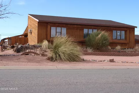 117 Hipkoe Dr, Winslow, AZ 86047
