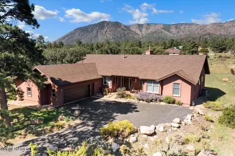 8340 Caballo Way, Flagstaff, AZ 86004