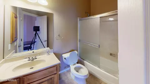 Bath - 618 Brookline Loop, Williams, AZ 86046 photo 5 of 6