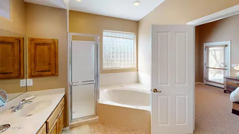 Bath - 618 Brookline Loop, Williams, AZ 86046 photo 3 of 6