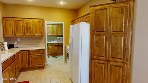 Kitchen - 618 Brookline Loop, Williams, AZ 86046 photo 2 of 4