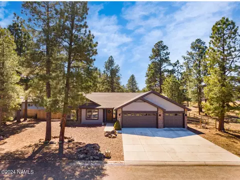 2933 W Highland Meadows Dr, Williams, AZ 86046