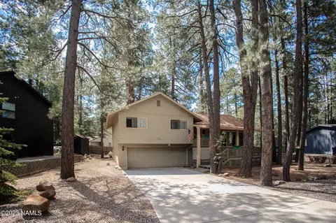 805 E Pinewood Blvd, Munds Park, AZ 86017