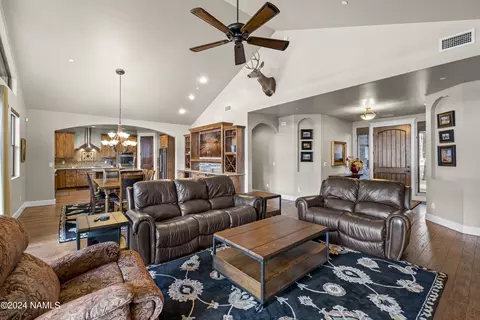 3575 S Lariat Loop, Flagstaff, AZ 86005 photo 9