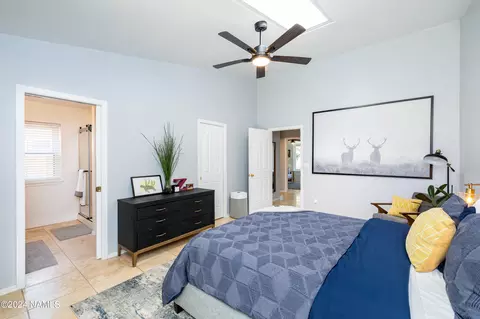 Bedroom - 6725 E Vail Dr, Flagstaff, AZ 86004 photo 3 of 5