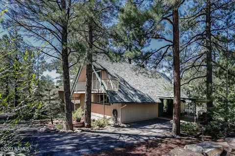 17430 S Mescalero Dr, Munds Park, AZ 86017