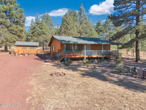 7049 E Robin Hood Rd, Williams, AZ 86046