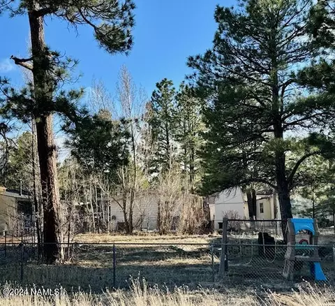 395 E Cedar Wood Dr #41, Munds Park, AZ 86017
