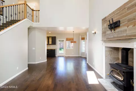 263 Comanche St, Flagstaff, AZ 86005 photo 4