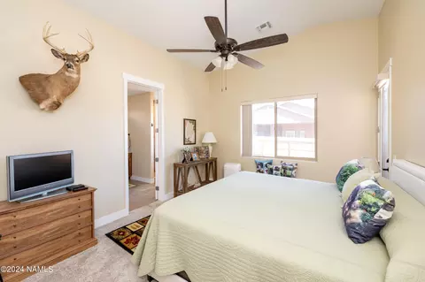 Bedroom - 663 W Brookline Loop, Williams, AZ 86046 photo 1 of 2