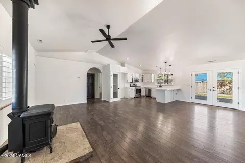 Living - 6802 Eagle Crest Dr, Flagstaff, AZ 86004 photo 1 of 2