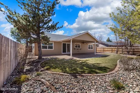 Exterior - 6802 Eagle Crest Dr, Flagstaff, AZ 86004 photo 5 of 6