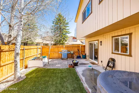 Exterior - 2434 Eva Loop, Flagstaff, AZ 86004 photo 2 of 3