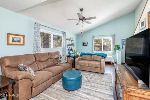 Living - 2434 Eva Loop, Flagstaff, AZ 86004 photo 2 of 2