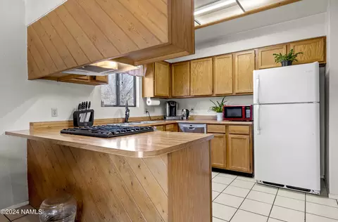 Kitchen - 3717 E Firefly Way, Flagstaff, AZ 86004 photo 2 of 3
