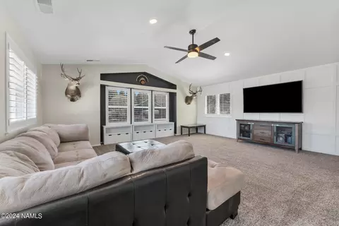 Living - 158 E Mohawk Dr, Flagstaff, AZ 86005 photo 6 of 6