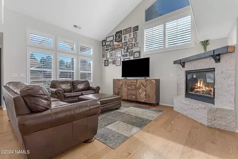 Living - 158 E Mohawk Dr, Flagstaff, AZ 86005 photo 2 of 6