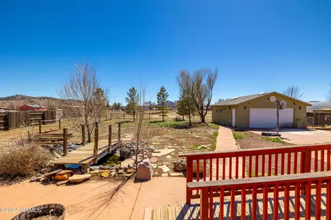 Exterior - 7760 E Gemini Dr, Flagstaff, AZ 86004 photo 2 of 7