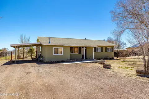 7760 E Gemini Dr, Flagstaff, AZ 86004