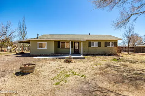 Exterior - 7760 E Gemini Dr, Flagstaff, AZ 86004 photo 7 of 7