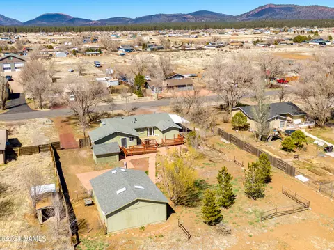 View/Area - 7760 E Gemini Dr, Flagstaff, AZ 86004 photo 8 of 9