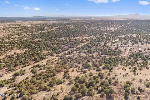 48065 N Steve Ln, Ash Fork, AZ 86320
