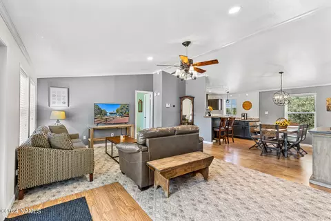 6644 N Santa Fe Rd, Williams, AZ 86046