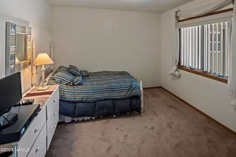 Bedroom - 6031 E Laurel Loop, Flagstaff, AZ 86004 photo 3 of 6