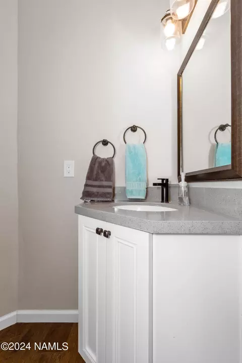 Bath - 659 Brookline Loop, Williams, AZ 86046 photo 2 of 5