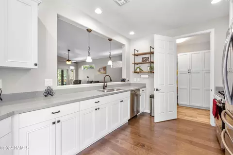 Kitchen - 659 Brookline Loop, Williams, AZ 86046 photo 2 of 3