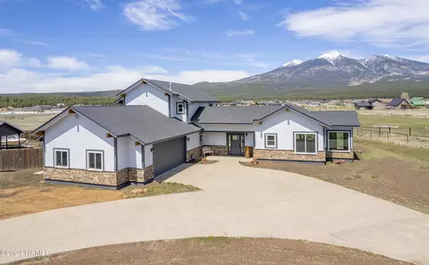 7710 W Sweetwater Trl, Flagstaff, AZ 86001