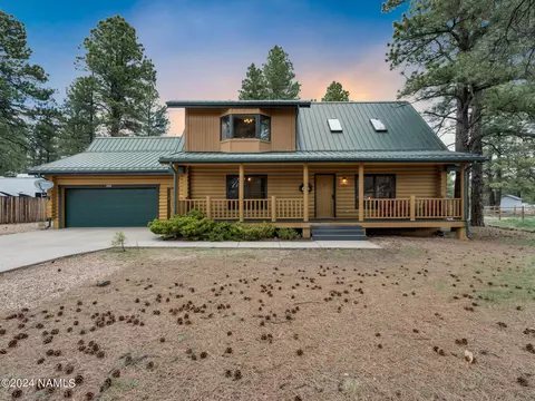 2604 W Brookhollow Dr, Williams, AZ 86046