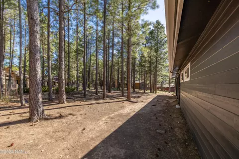 Exterior - 4530 E Red Fox Ln, Flagstaff, AZ 86004 photo 5 of 8