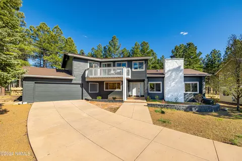 Exterior - 4530 E Red Fox Ln, Flagstaff, AZ 86004 photo 3 of 8