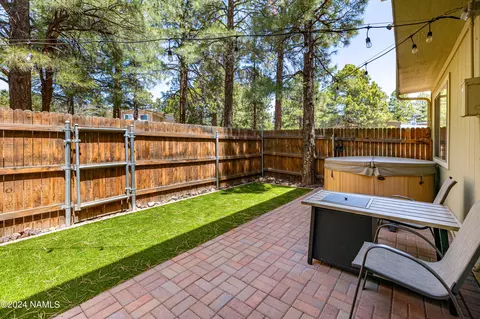 6445 N Conrad Ln, Flagstaff, AZ 86004