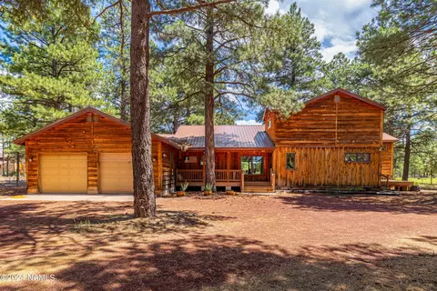 2557 N Government Prairie Rd, Parks, AZ 86018
