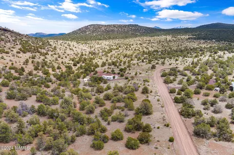 943 E Sidewinder Rd, Williams, AZ 86046 photo 4