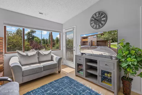 2844 N Fairview Dr, Flagstaff, AZ 86004