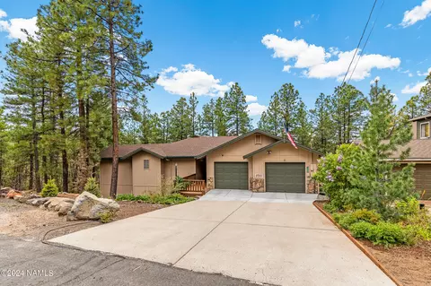17990 S Green Mountain Pl, Munds Park, AZ 86017