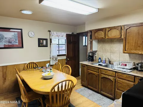 3109 E Manor Rd, Flagstaff, AZ 86004 photo 9